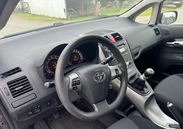 Toyota Auris cena 29900 przebieg: 162224, rok produkcji 2010 z Gniewkowo małe 326